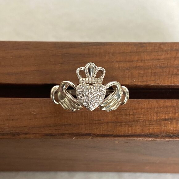 Milor Sterling Silver 925 Italy Pave Cubic Zirconia Heart Claddagh Band Ring - Picture 5 of 15